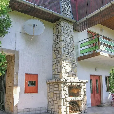 Feriehus Two-bedroom Holiday In Balatonföldvár